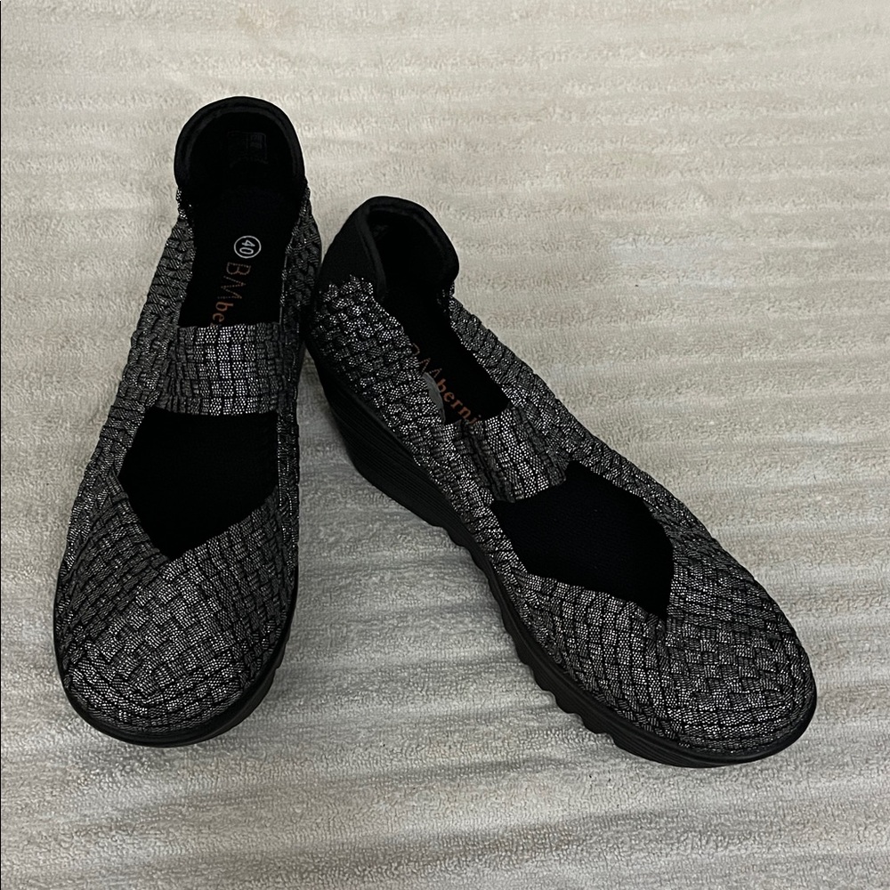 bernie mev. Woven Mary Jane Wedge in Black and Silver